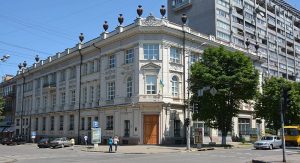 Автобуси з Дніпра